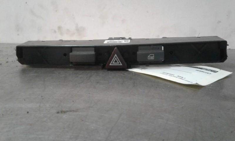 COMMUTATEUR DE FEUX DE DETRESSE Opel Astra H (L48), Utilisé, Opel