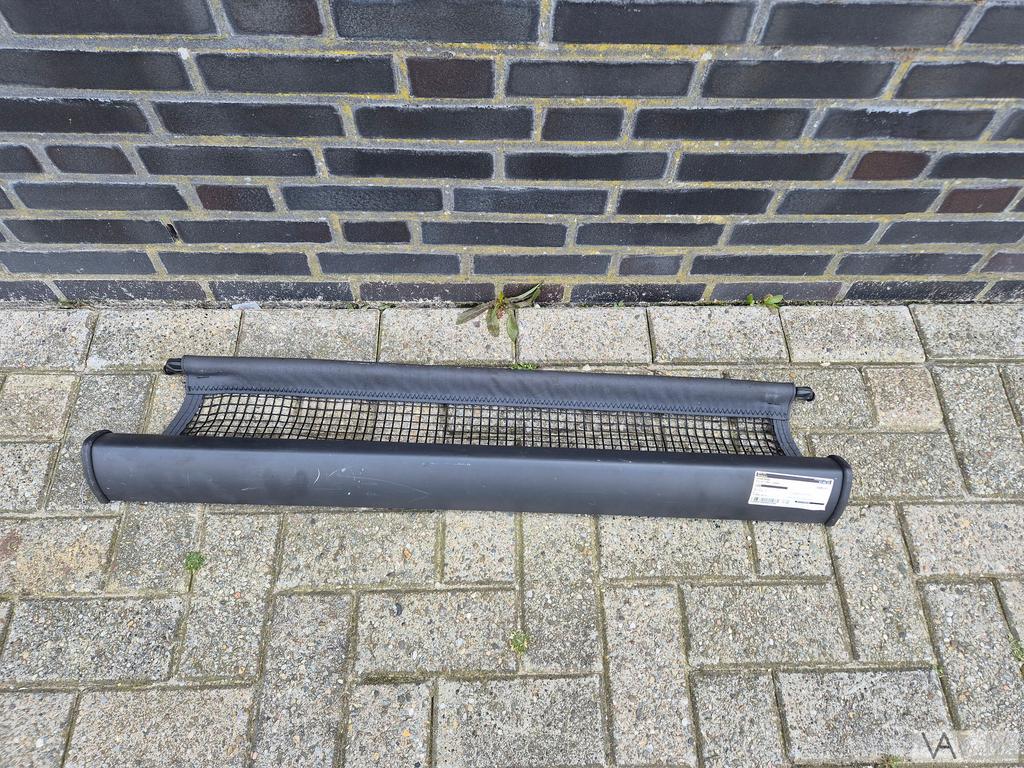 Volvo V50 2004 - 2012 hondenrek scheidingsnet rolhoes €40, Gebruikt, -, -, Ophalen of Verzenden
