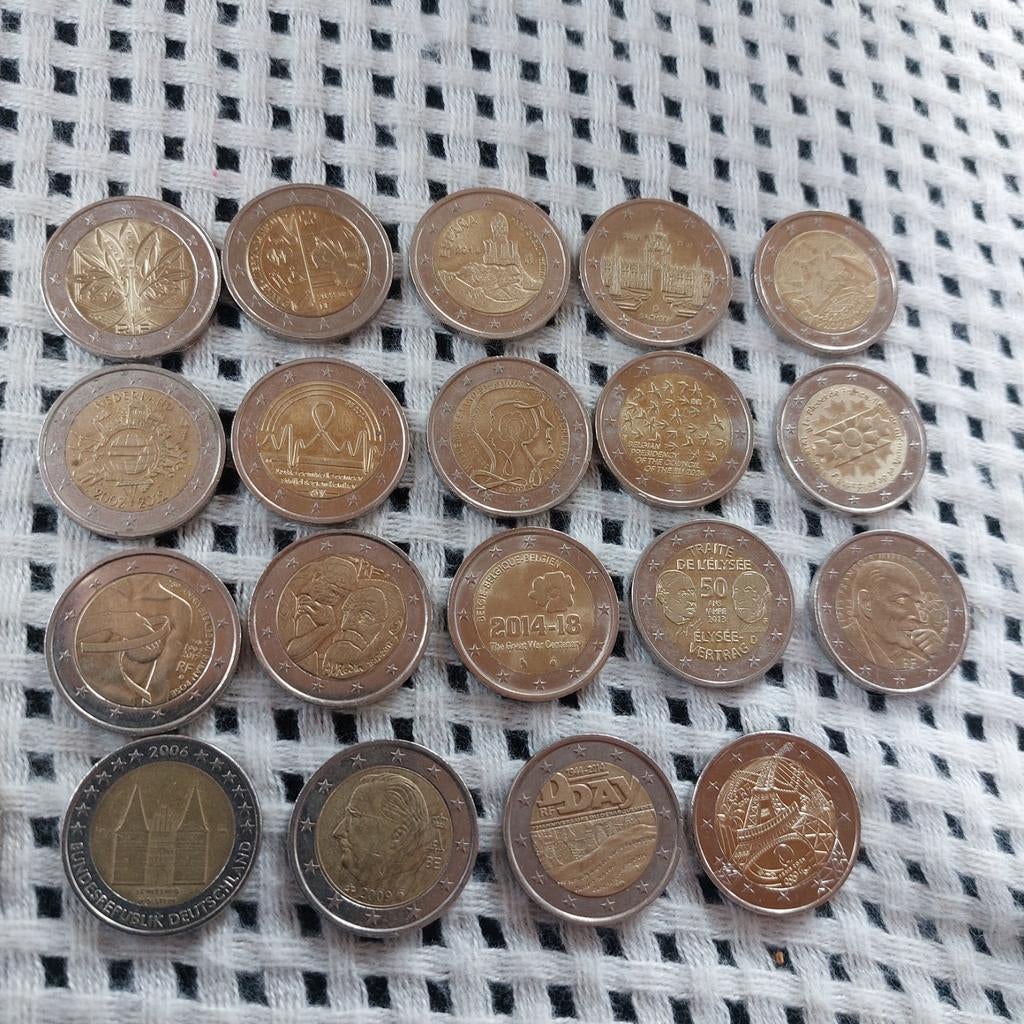 35 munten van 2 euro, Ophalen of Verzenden, 2 euro