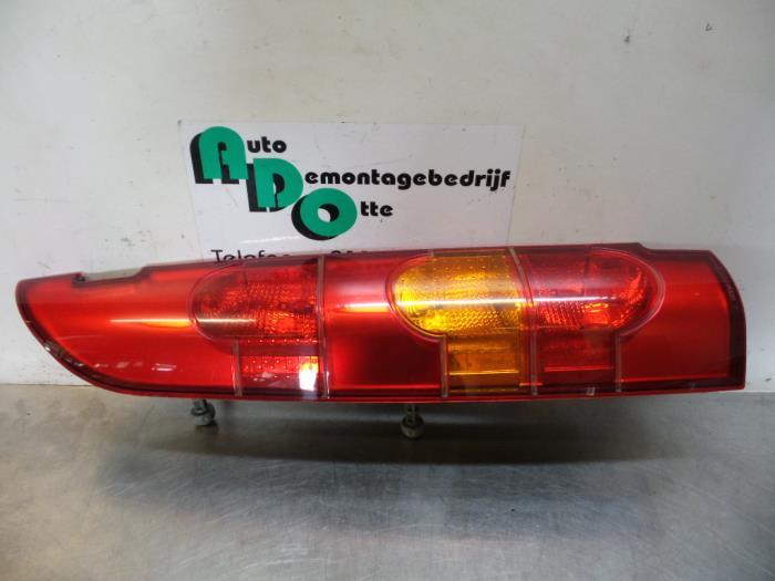 Feu arrière gauche d'un Renault Kangoo (Kangoo 01-), Renault, -, 3 mois de garantie, Utilisé