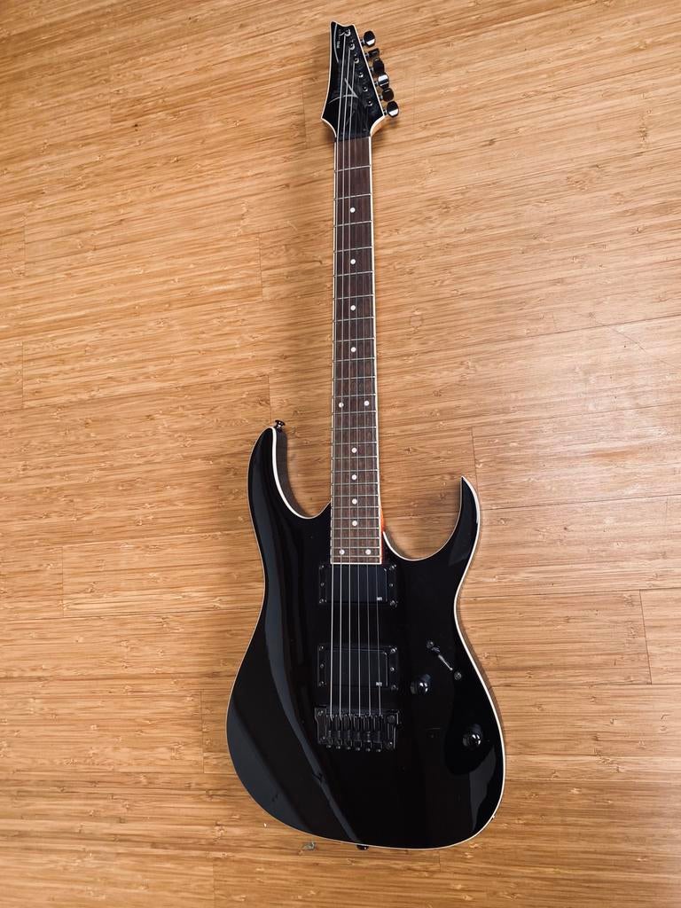 Ibanez RG series RGR321EX - elektrische gitaar, Muziek en Instrumenten, Snaarinstrumenten | Gitaren | Elektrisch, Ophalen, Zo goed als nieuw