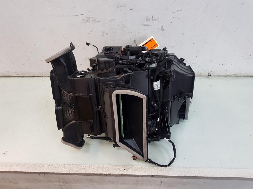 BOITIER VENTILATEUR (|1EA820351AS|1EA820353|1EA820353F|), Autos : Pièces & Accessoires, Utilisé, Seat