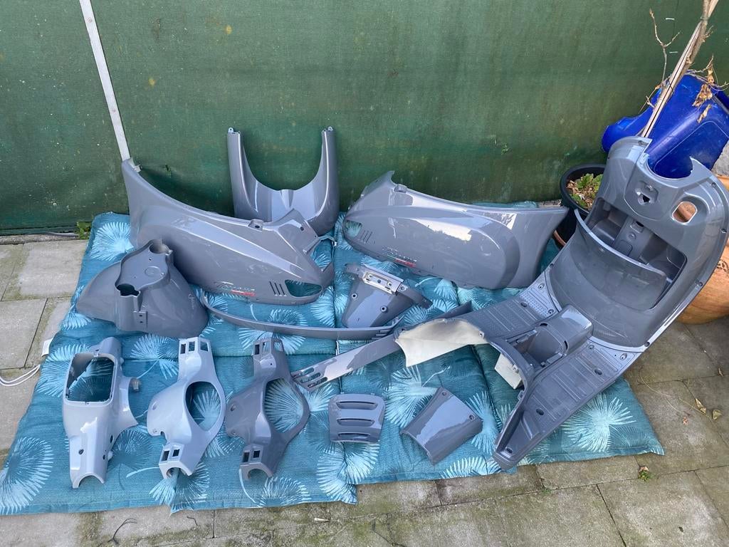 kappen Toscana GTS Nardo grey, Fietsen en Brommers, Ophalen of Verzenden, Kap