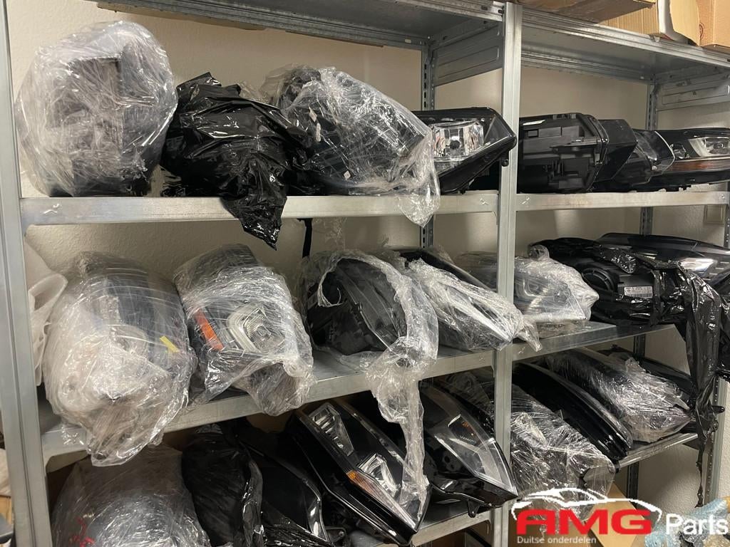 Phares x non pour VW Golf 7 Sportsvan et Caddy, Volkswagen, Volkswagen AG, Vw@volkswagen.de, Utilisé