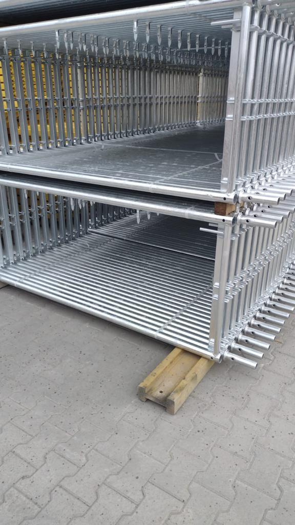 Nouvel échafaudage de façade Plettac | 450 m² | Livraison ra, Bricolage & Construction, Envoi, Neuf, Échafaudage de façade, 5 mètres de hauteur ou plus