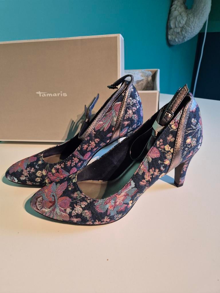 Tamaris pumps met enkelbandje maat 40 NIEUW, Ophalen, Pumps