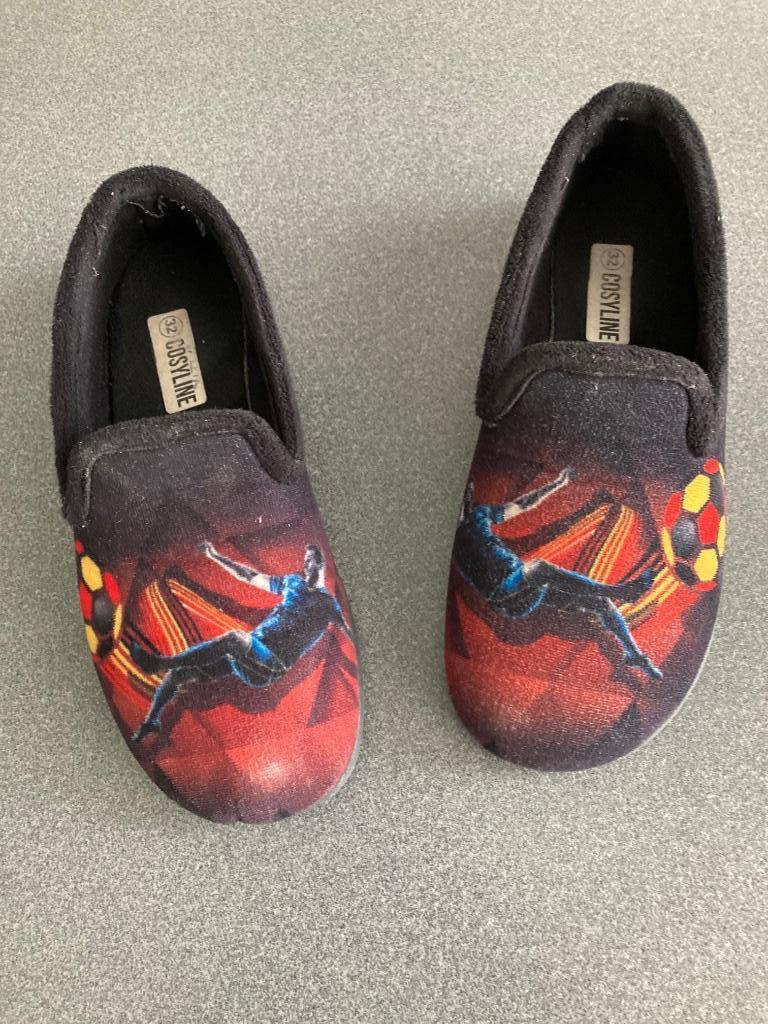 pantoffel - maat 32 -  thema rode duivels - cosyline, Gebruikt, Cosyline, Overige typen, Ophalen of Verzenden