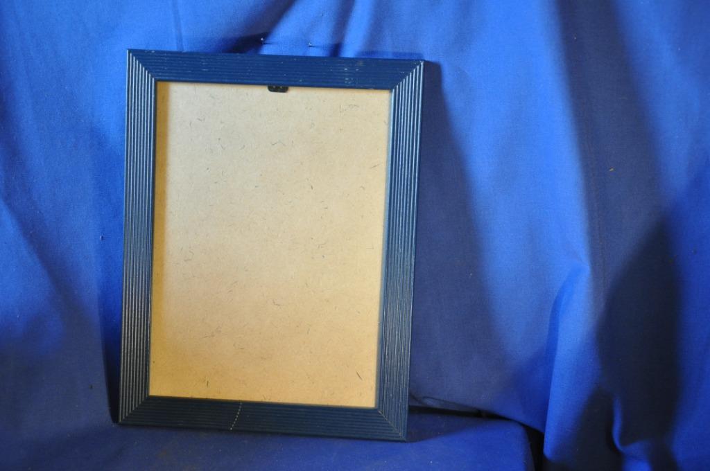 cadre a poser ou suspendre tour bois strillé bleu, Enlèvement ou Envoi, Comme neuf, Bois