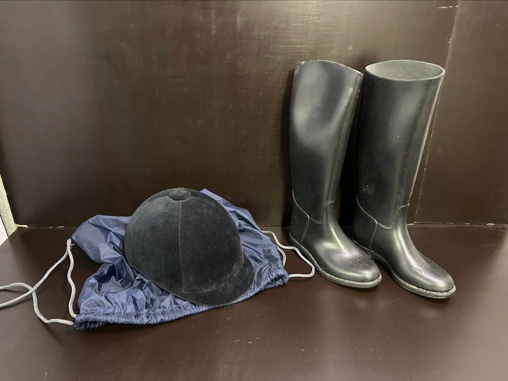 Accessoires équitation bottes bombe et un pantalon, Enlèvement ou Envoi, Récréation, Comme neuf, Bombe