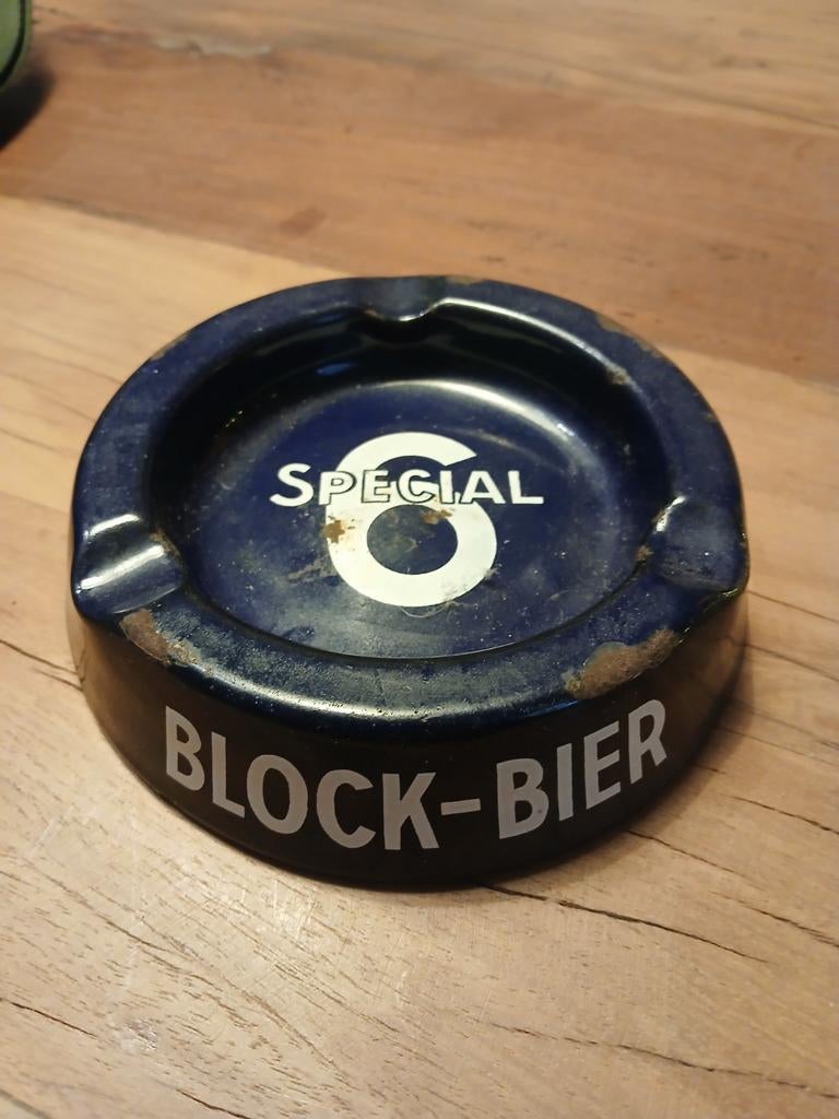 Oude emaille asbak. Brouwerij de block, Verzamelen, Ophalen of Verzenden, Zo goed als nieuw