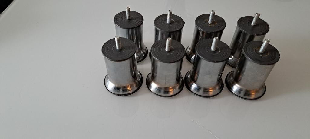 Pieds de lits , buffet, armoires en inox, Comme neuf