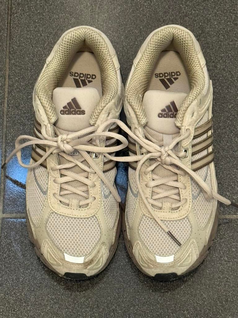 Adidas schoenen, Sports & Fitness, Course, Jogging & Athlétisme, Adidas, Enlèvement, Utilisé, Autres sports