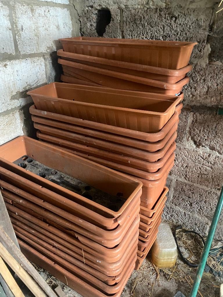 40-tal bloembakken met waterreservoir, Ophalen, Gebruikt, Kunststof