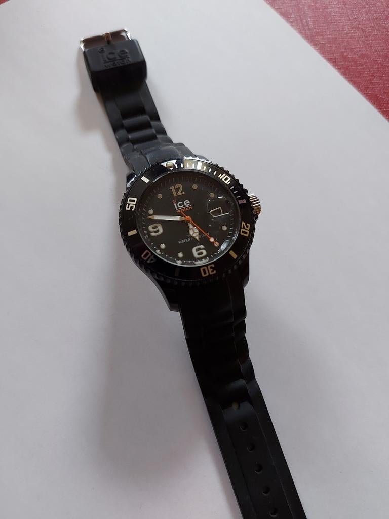 ICE WATCH NOIRE, Enlèvement ou Envoi, Comme neuf