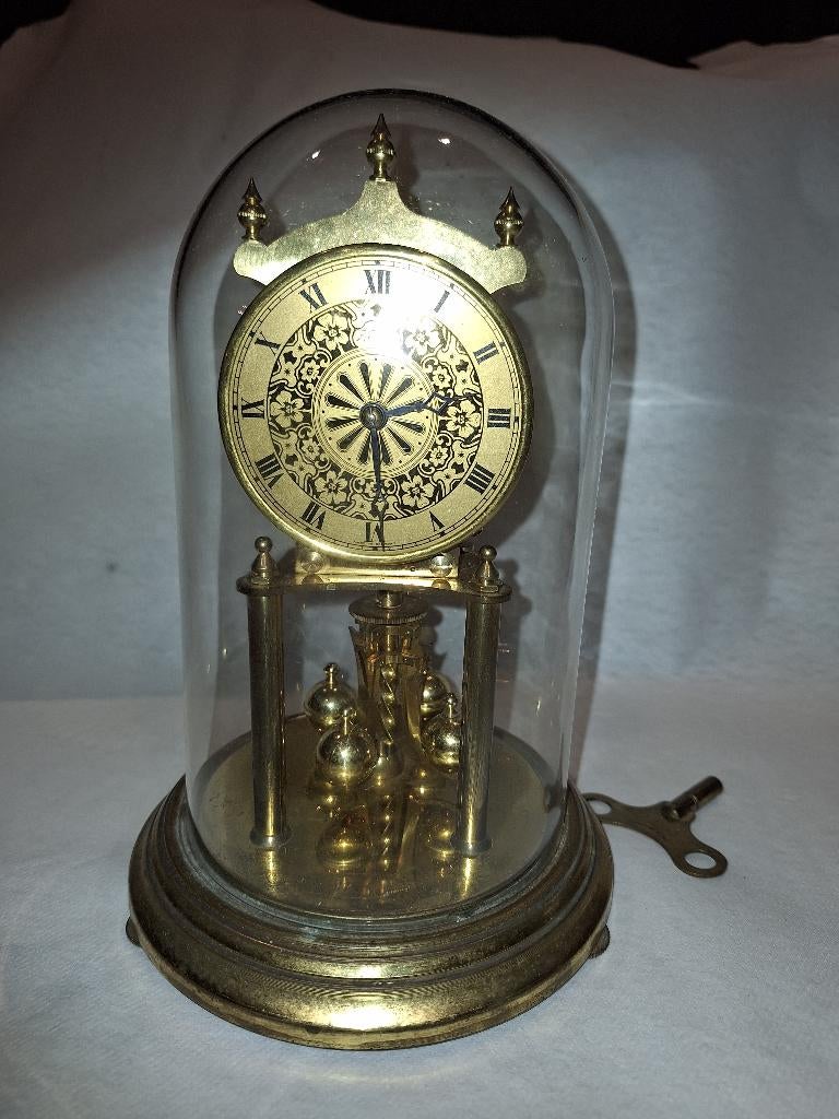 Jolie horloge à torsion, Antiquités & Art, Enlèvement