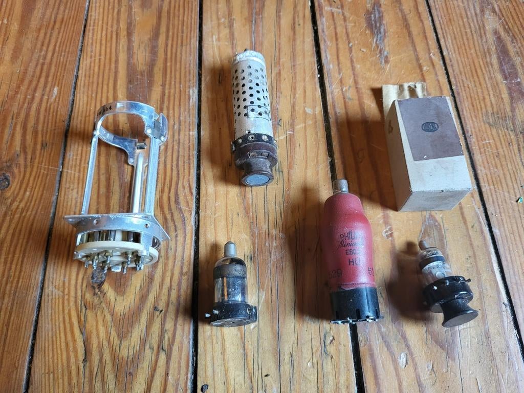 lampes radio, Allemagne 2WW, Collections, Enlèvement ou Envoi