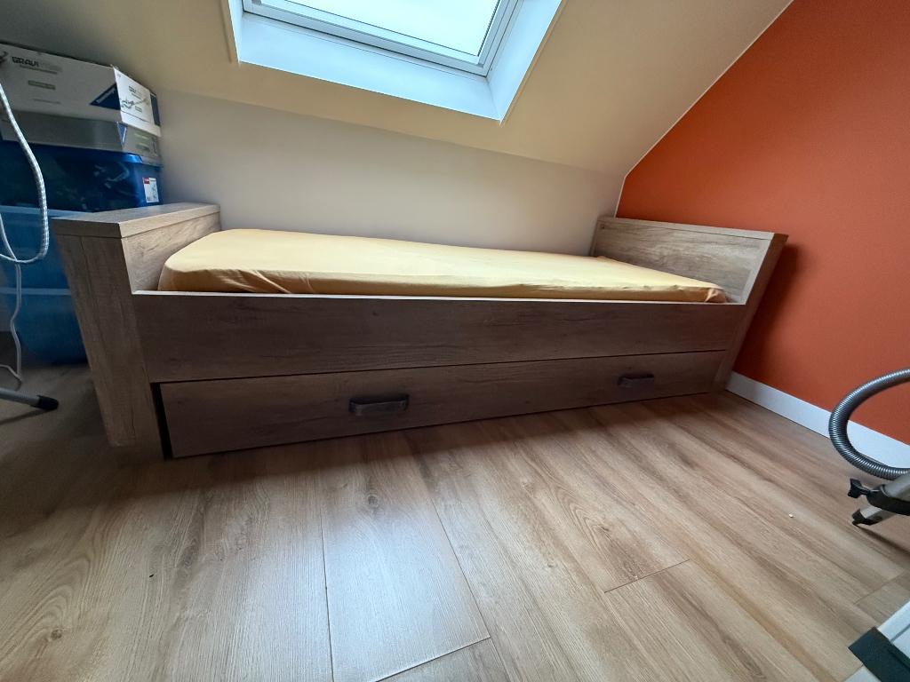 1 persoonsbed, Huis en Inrichting, Slaapkamer | Bedden, Ophalen, Verstelbaar, 90 cm, Eenpersoons