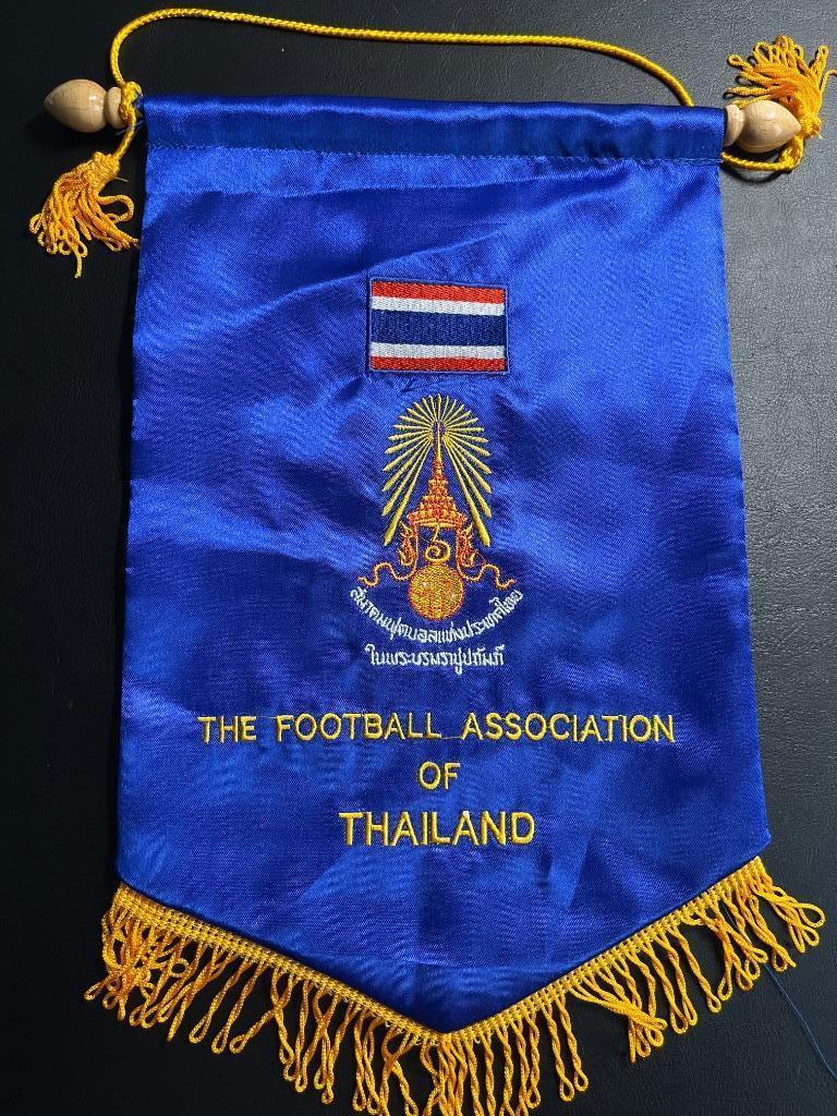 Fanion de l'association thaïlandaise de football 32x20cm, Envoi, Neuf