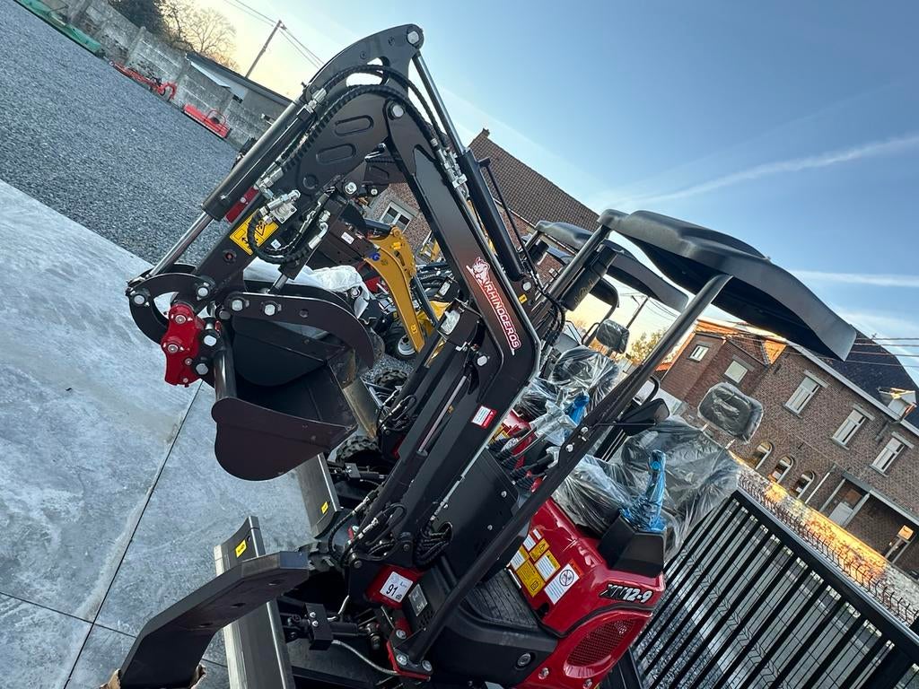 Brouette, mini grue, rhinocéros STOCK, Zakelijke goederen, Ophalen, Kraan