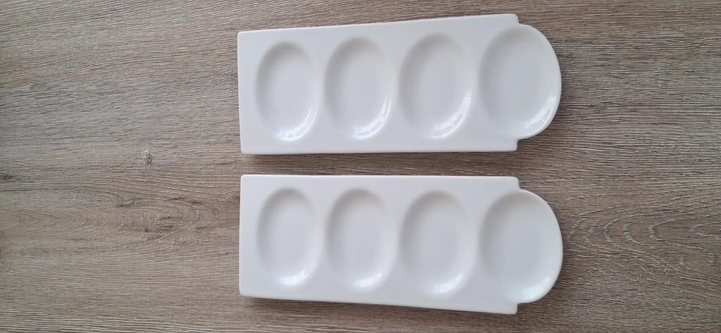 2 plats de service blancs, Maison & Meubles, Enlèvement ou Envoi, Comme neuf