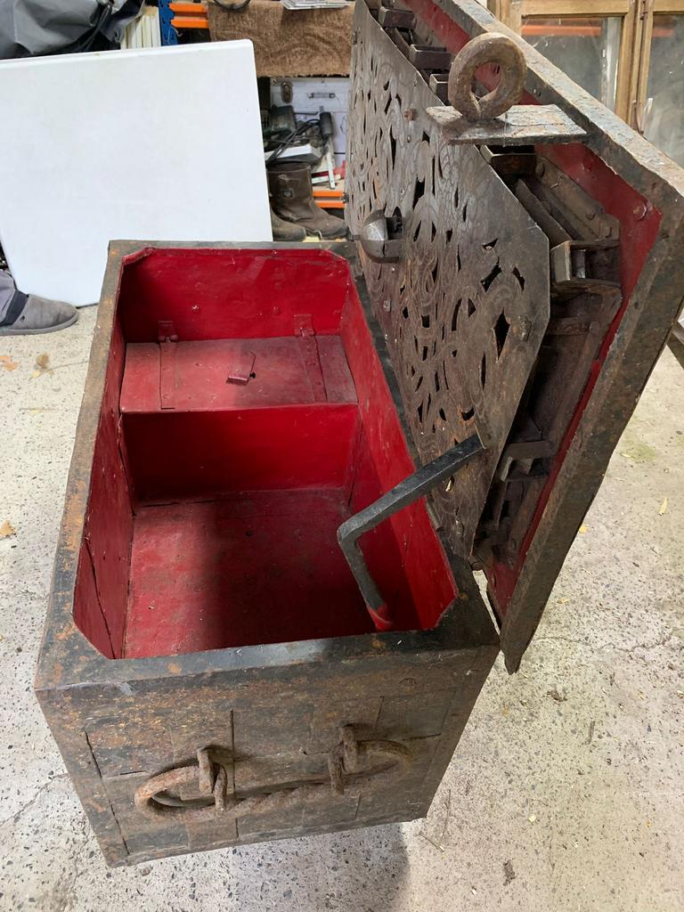 Neurenberger Armada geldkoffer 17de eeuw, Ophalen