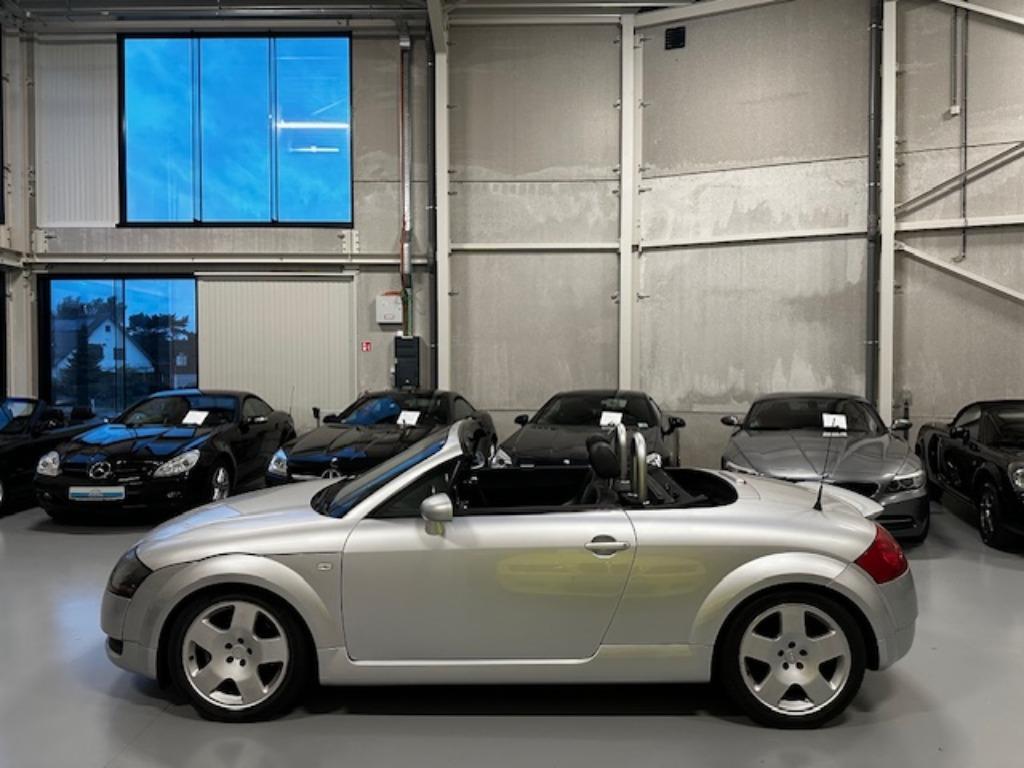 Audi TT 1.8i Turbo 20v Roadster | Sportuitlaat | Verlaging, Auto's, Audi, TT, Zwart, 4 cilinders, Cabriolet