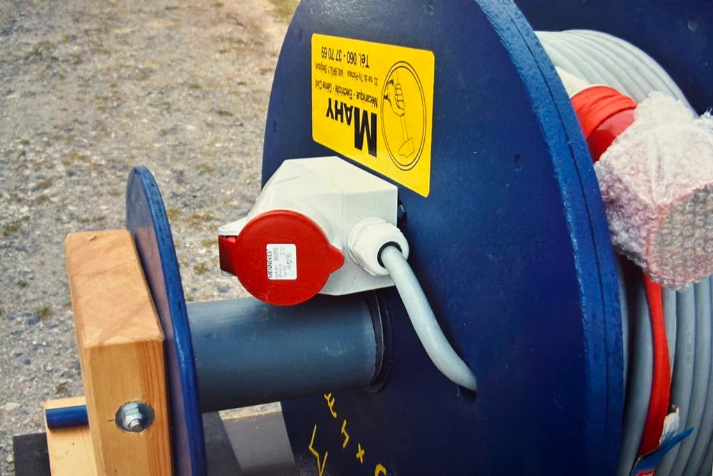 Enrouleur triphasé, Bricolage & Construction, Enlèvement, Comme neuf, Câble ou Fil électrique