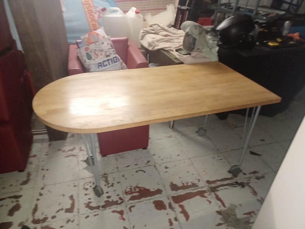Handige&wendbare werktafel op wielen te koop!, Ophalen, Gebruikt, 100 tot 150 cm, Overige vormen