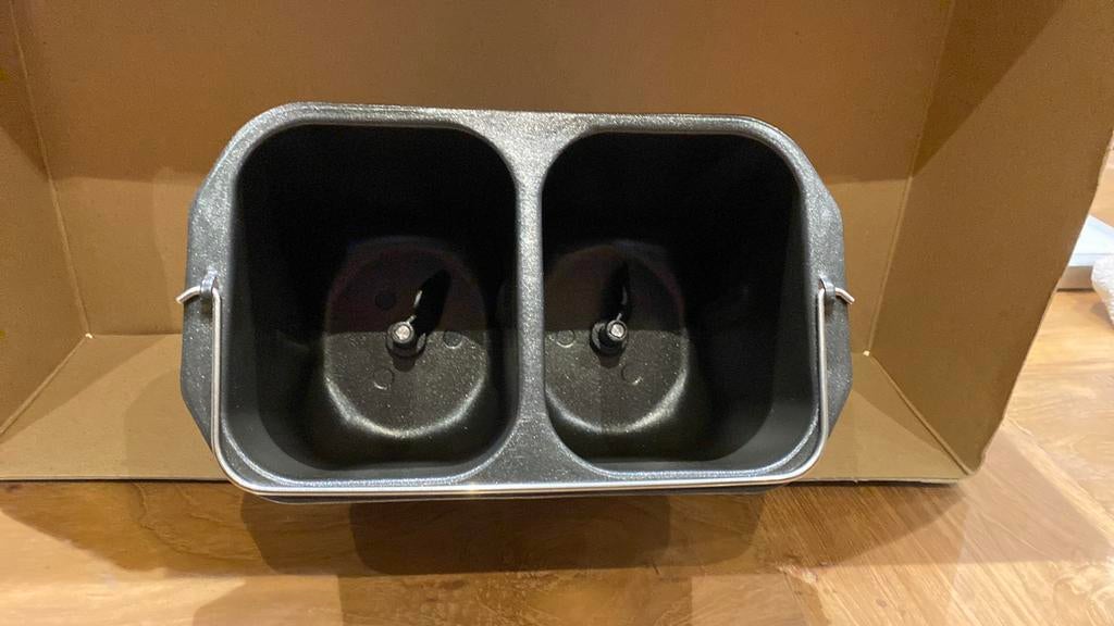 Domo broodbakvorm in duo nieuw met 2 schroeven,voortypeB3990, Ophalen, Zo goed als nieuw