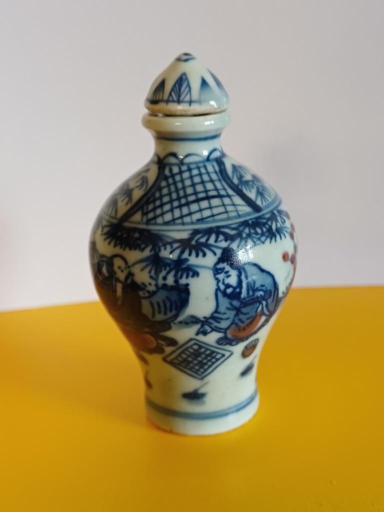 Chinees snuff bottle ., Ophalen