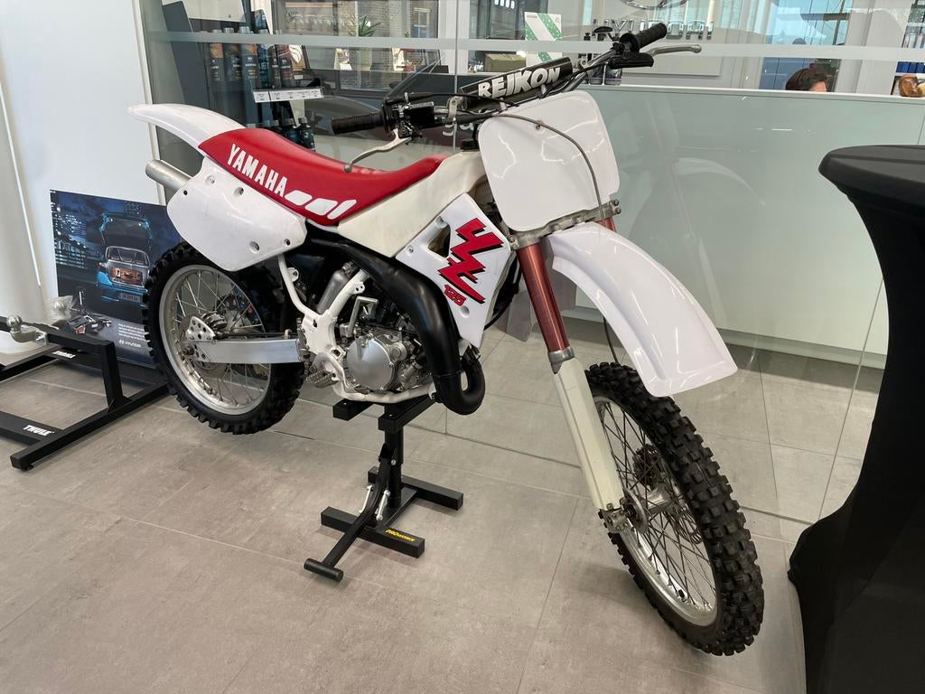 1990 yamaha yz 125, Particulier, 1 cilinder, Crossmotor, 125 cc