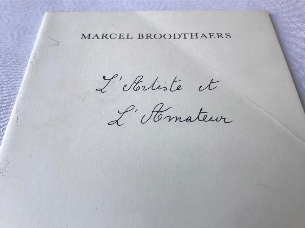 Marcel Broodthaers l’artiste artistbook 20pag, Ophalen of Verzenden, Zo goed als nieuw, Schilder- en Tekenkunst