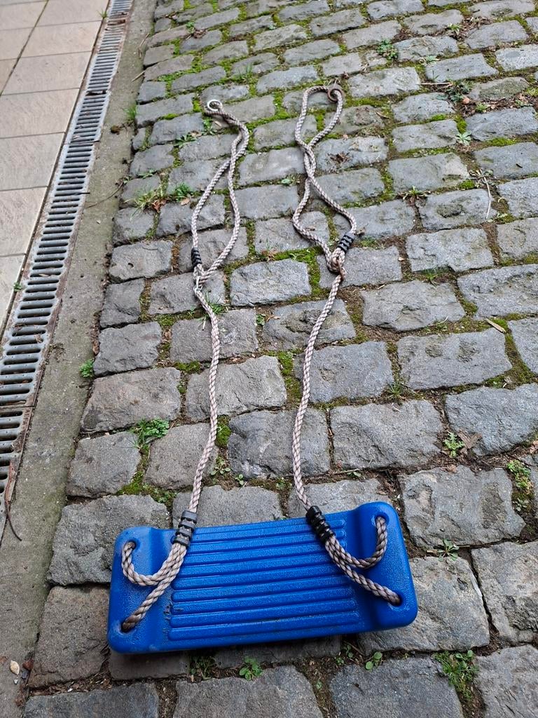 Balançoire, Enlèvement, Balançoire