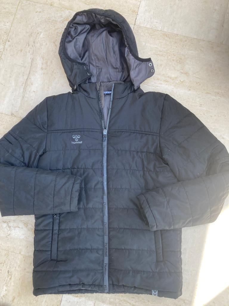 Jas Softshell  Hummel ZWART met kap 164 ( 158), Ophalen of Verzenden, Zo goed als nieuw, Hummel, Jongen