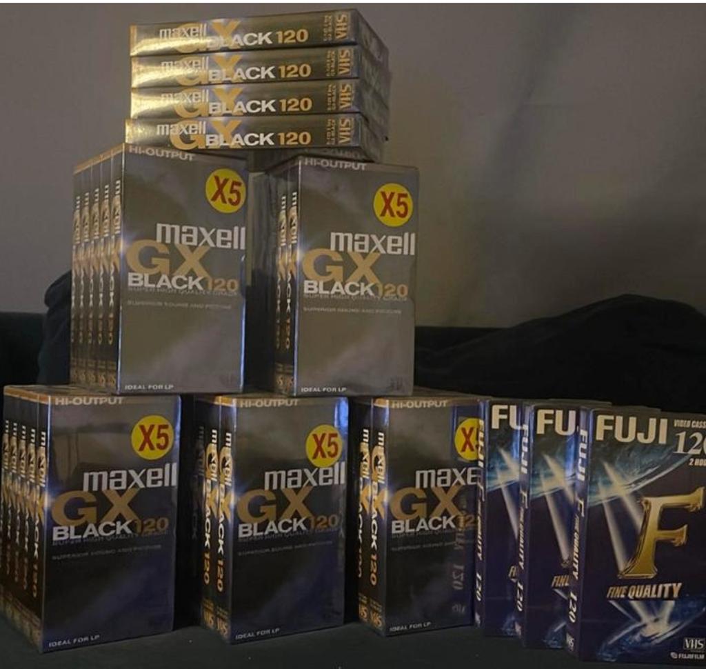33 cassettes vidéo Maxell GX Black 120 VHS. 1 lot NOUVEAU, Enlèvement ou Envoi, Neuf, dans son emballage