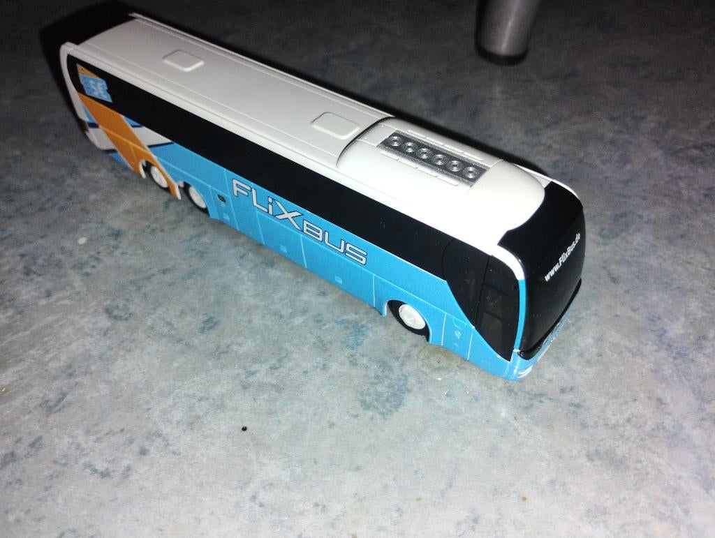 1 BUS RIETZE H0 FLIXBUS 1/87 MAN, Hobby & Loisirs créatifs, Envoi, Neuf, Bus ou Camion, Rietze