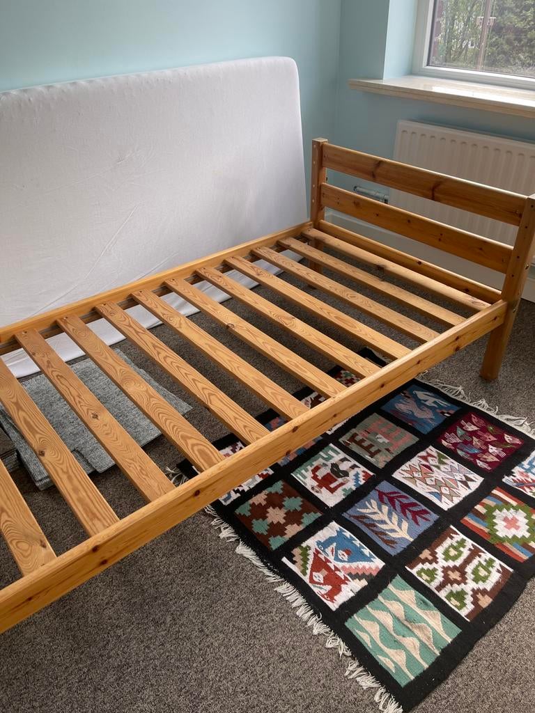 Lit simple en bois, Maison & Meubles, Chambre à coucher | Lits, Enlèvement, Comme neuf, Bois, 90 cm