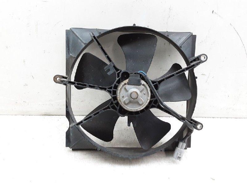 VENTILATEUR C Toyota Avensis (T22) (01-1997/02-2003), Dhr. M. Roggen, Toyota, Stadsweg 37 37
9917 PV  WIRDUM GR., NL, Utilisé