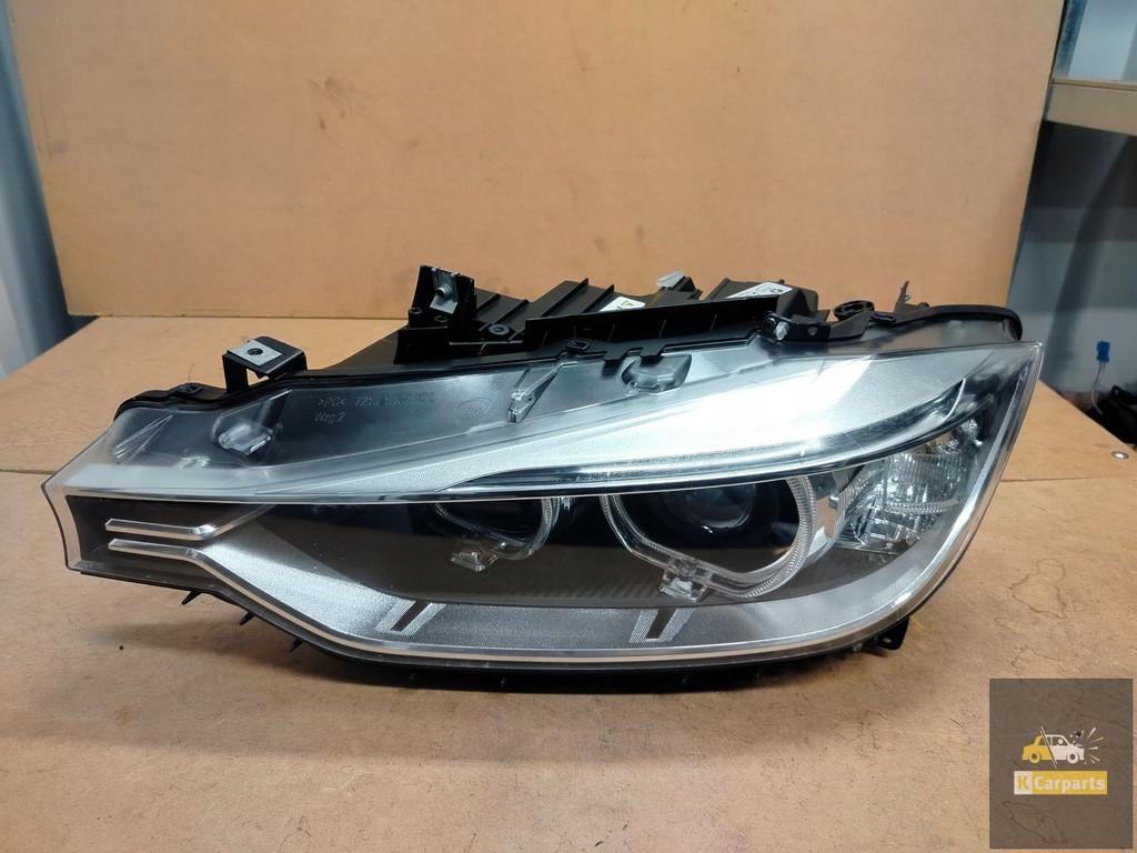 Phare de liaison BMW F30 Xenon Torsion USA, Autos : Pièces & Accessoires, Petuelring 130
80788  Munich, DE, Info@bmw.de, Utilisé