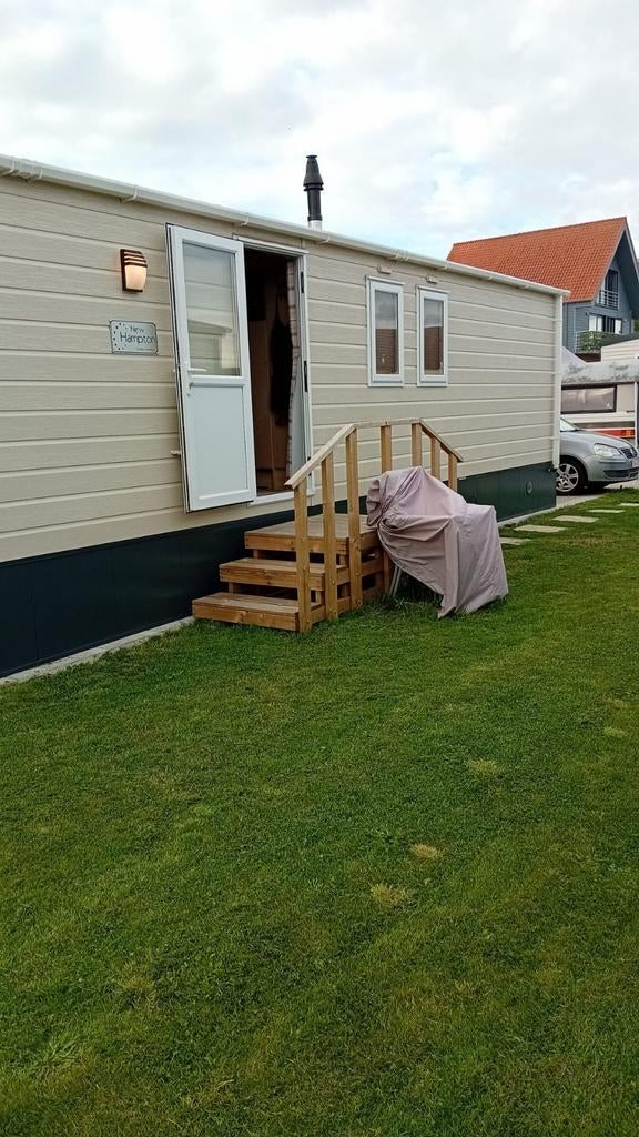 Ruime Stacaravan te Heist– Perfecte staat –Jaar rond camping