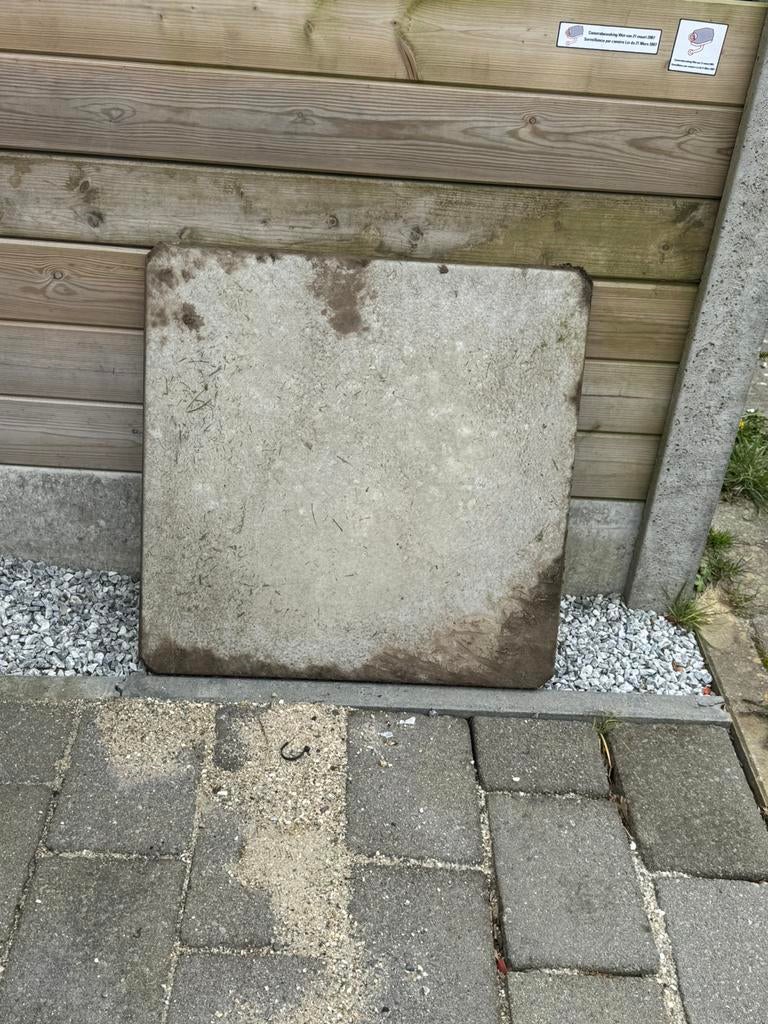 Betonnen putdeksel, Enlèvement, Comme neuf