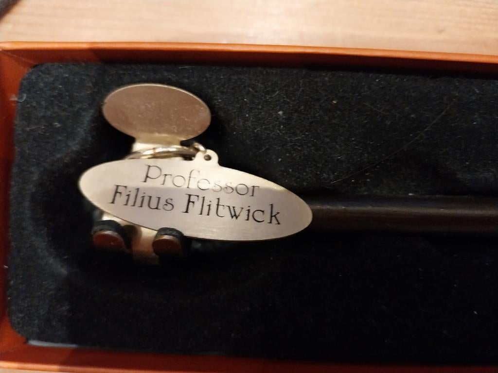 Baguette Flitwick, Collections, Enlèvement