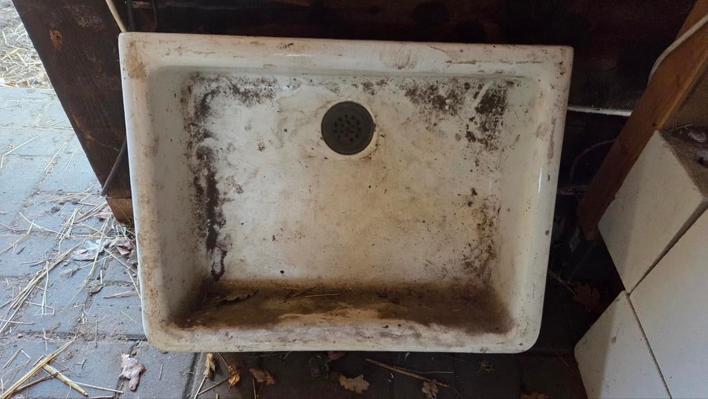 Robuuste porseleinen wasbak - Ideaal voor buiten/werkplaats, Doe-het-zelf en Bouw, Sanitair, Ophalen, Gebruikt, Steen, Wastafel