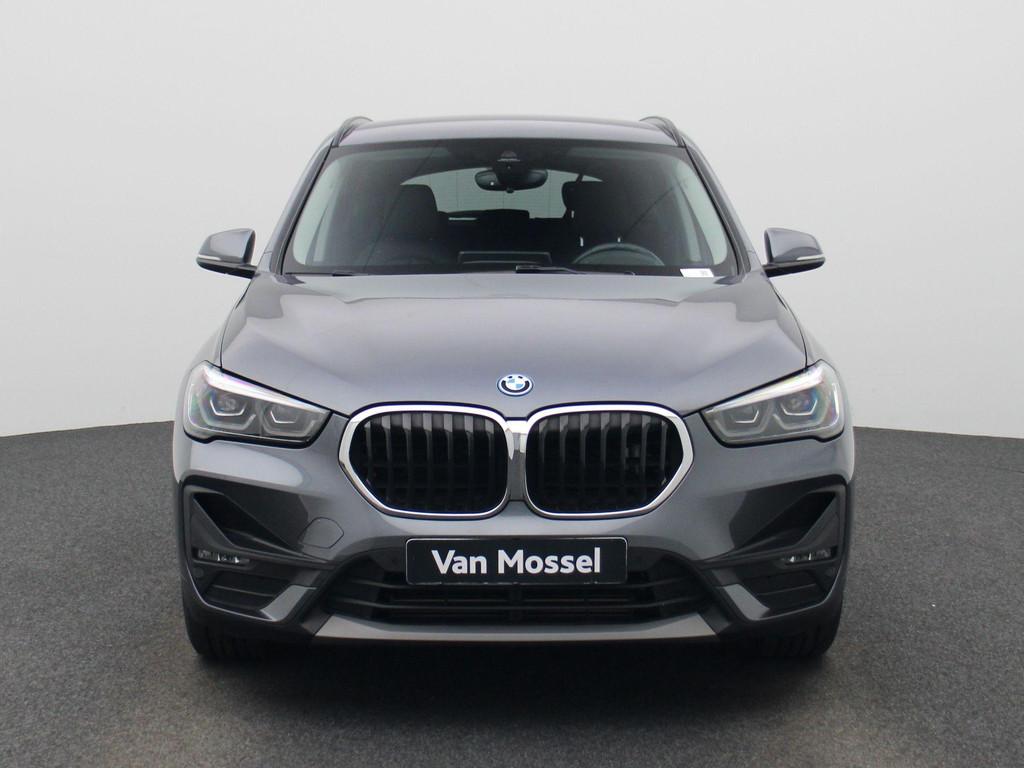BMW X1 xDrive25e (162 kW), Stof, Gebruikt, Traction-control, 1820 kg