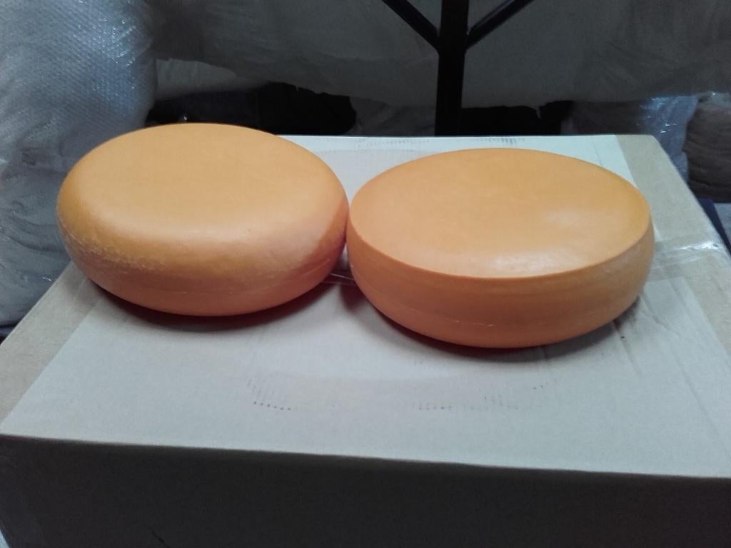 Kaasdummie kanterkaas - goudse kaas - 35 cm - dummiekaas, Verzamelen, Merken en Reclamevoorwerpen, Ophalen, Nieuw