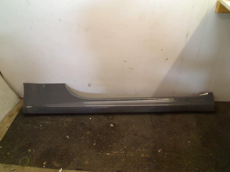 SIDESKIRT RECHTS 735A Abarth 500 / 595 / 695 (7356545550), Gebruikt, Rechts, De Bloemendaal 21 21
5221 EB  'S HERTOGENBOSCH, NL