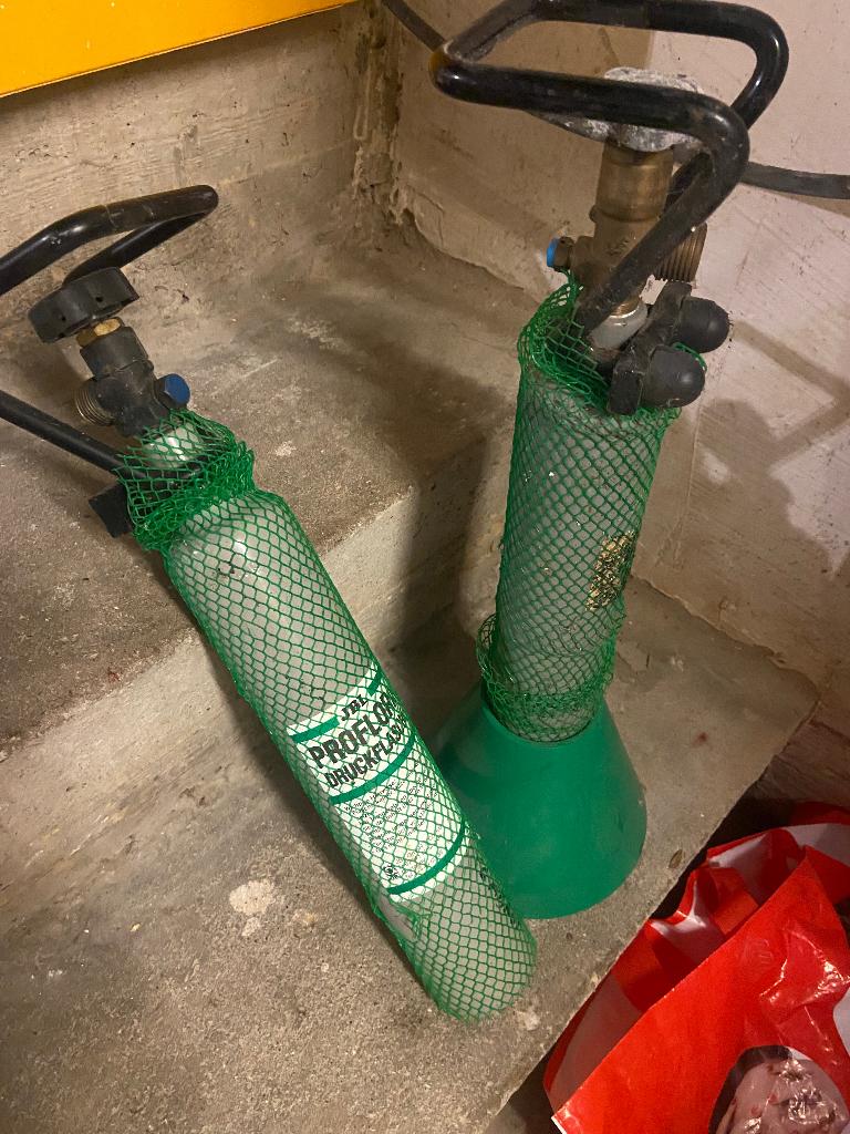 Co2-fles met magneetventiel, Dieren en Toebehoren, Vissen | Aquaria en Toebehoren, Ophalen, Gebruikt