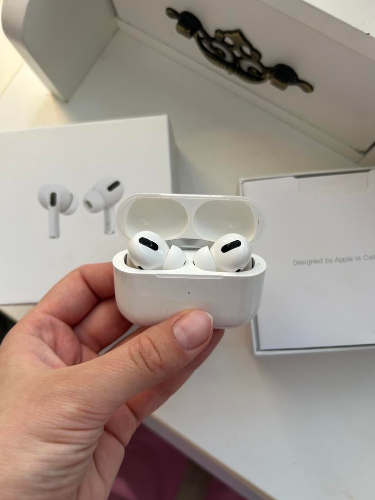 AirPods Pro (2022), Télécoms, Téléphonie mobile | Écouteurs, Enlèvement ou Envoi, Apple, Utilisé, Blanc