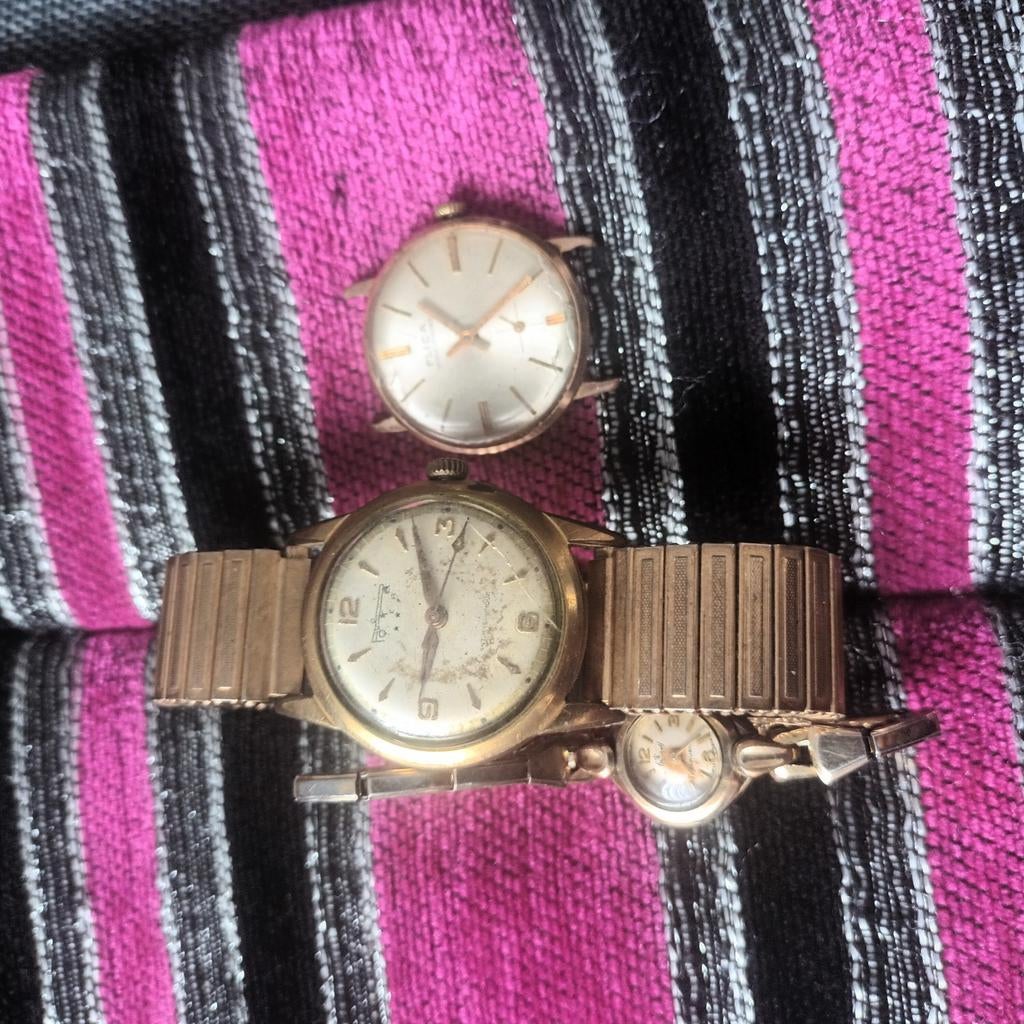 3 horloges van het merk Homer Flica Omega verguld horloge, Handtassen en Accessoires, Horloges | Dames, Ophalen, Overige materialen