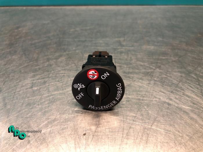 Airbag schakelaar van een Renault Clio (Clio 4 12-), Auto-onderdelen, Gebruikt, -, Renault, -